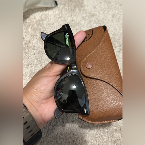 Ray-Ban Accessories - Ray Ban sunnies EUC